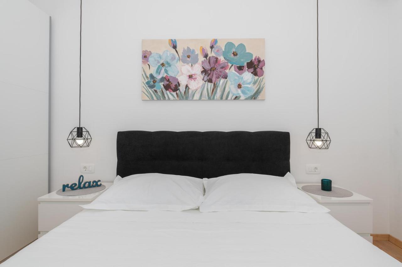 Apartmani Sani Makarska Bagian luar foto
