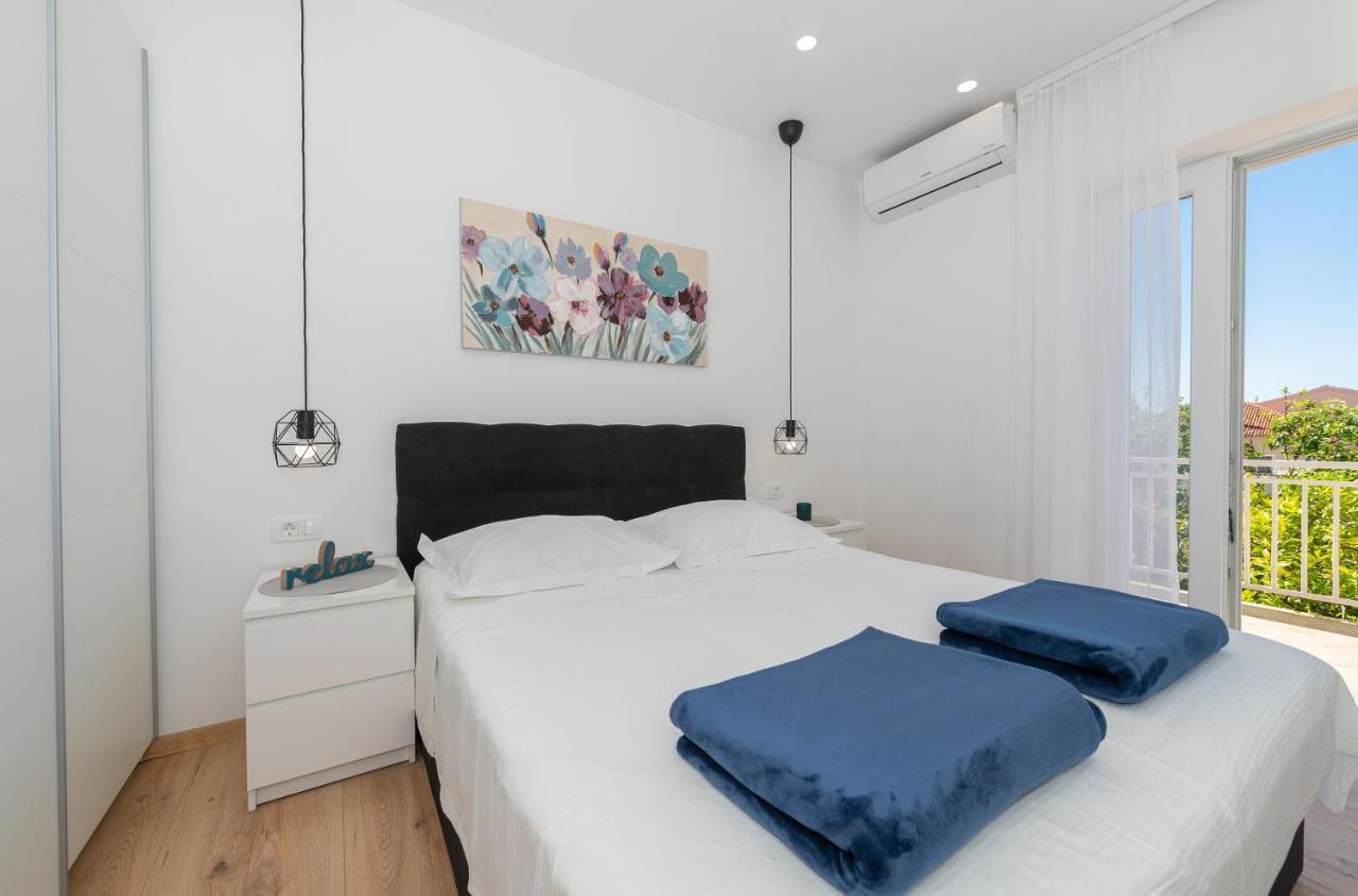 Apartmani Sani Makarska Bagian luar foto