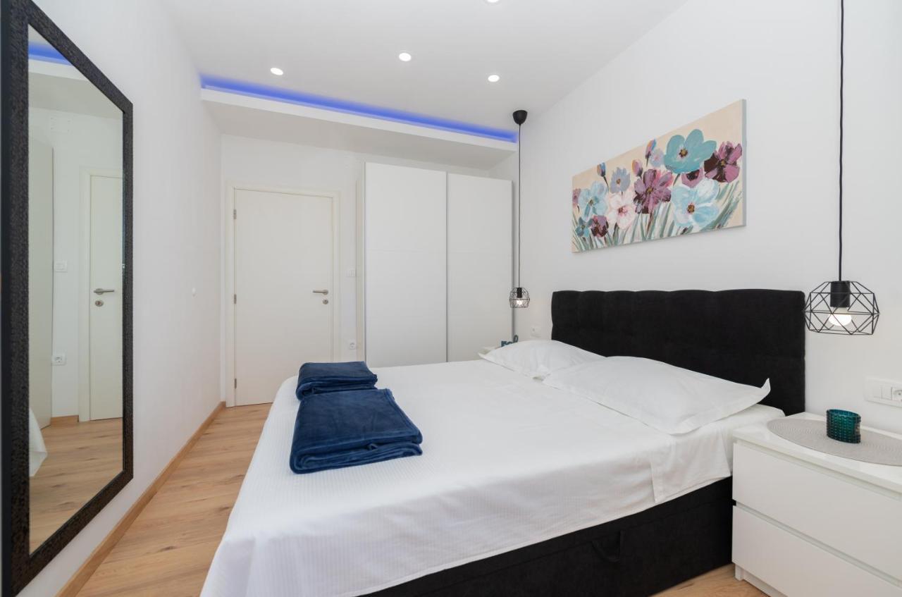 Apartmani Sani Makarska Bagian luar foto