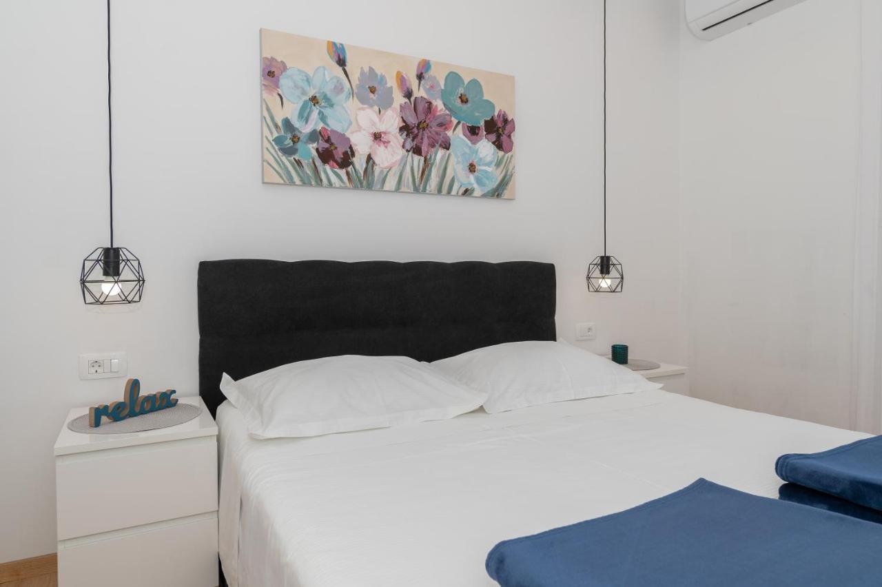Apartmani Sani Makarska Bagian luar foto