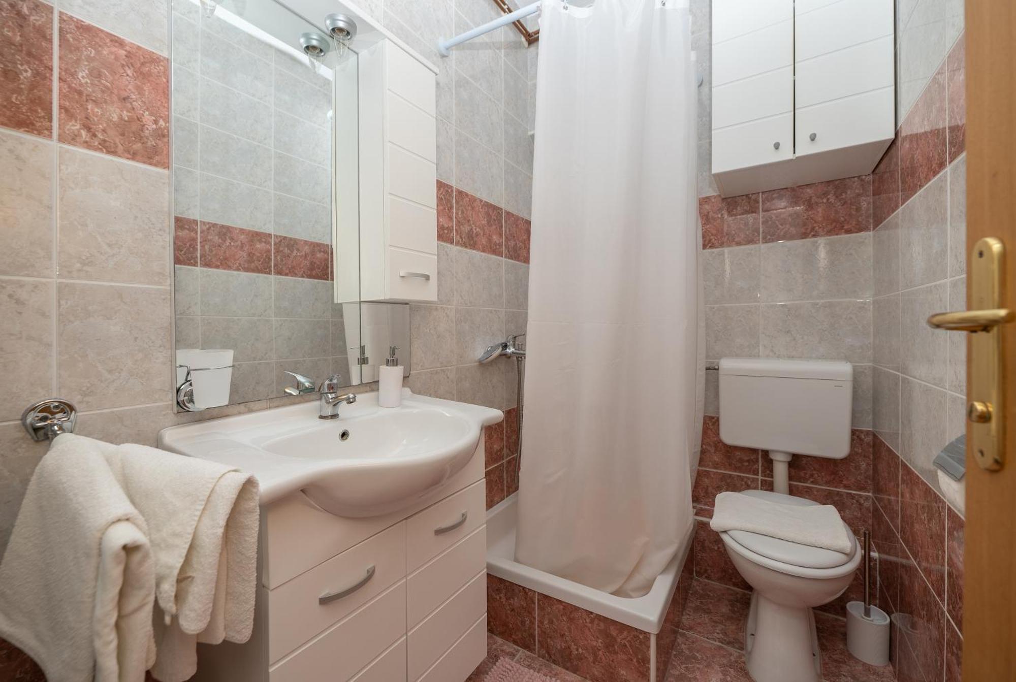 Apartmani Sani Makarska Bagian luar foto