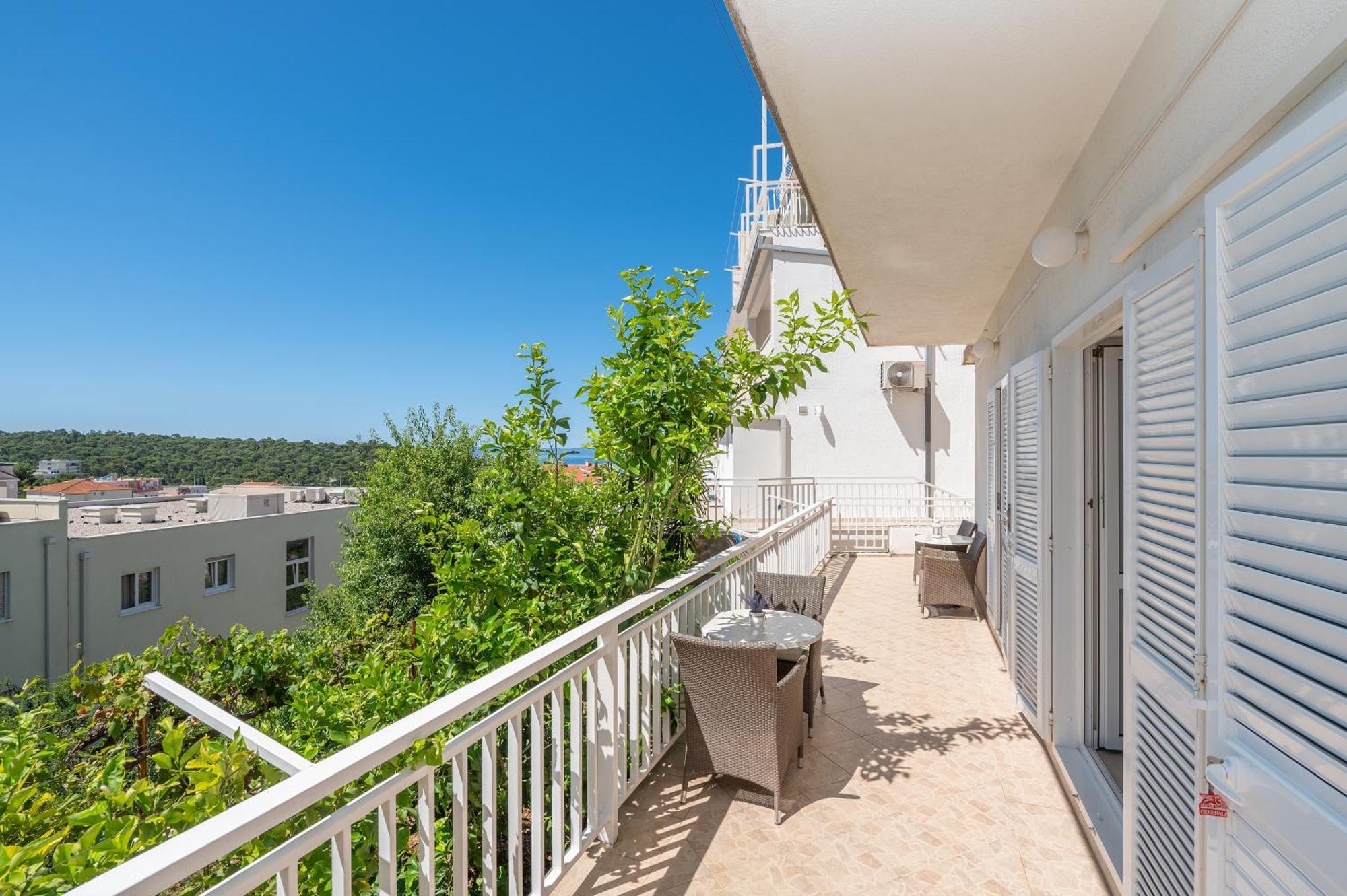 Apartmani Sani Makarska Bagian luar foto