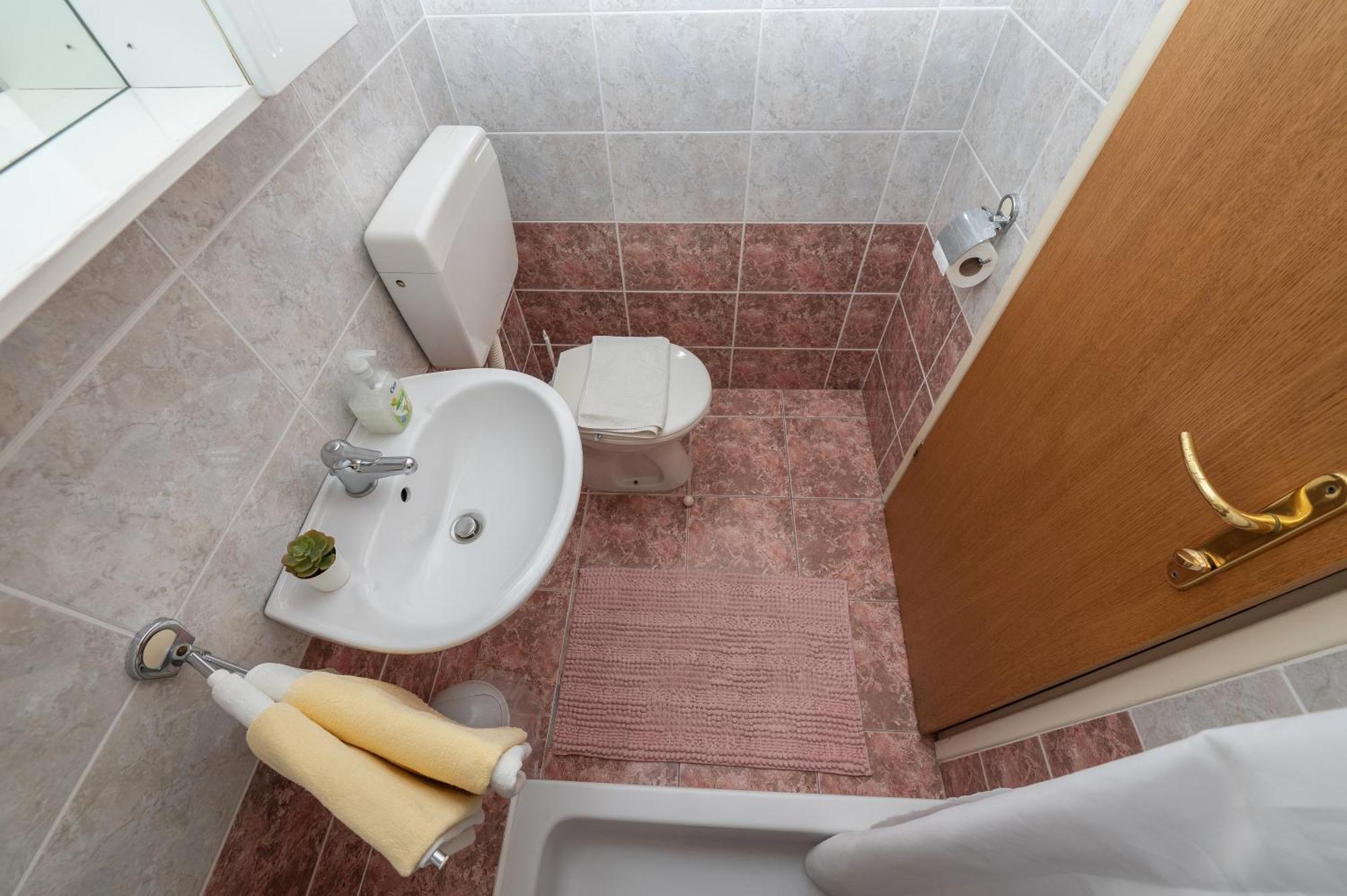 Apartmani Sani Makarska Bagian luar foto