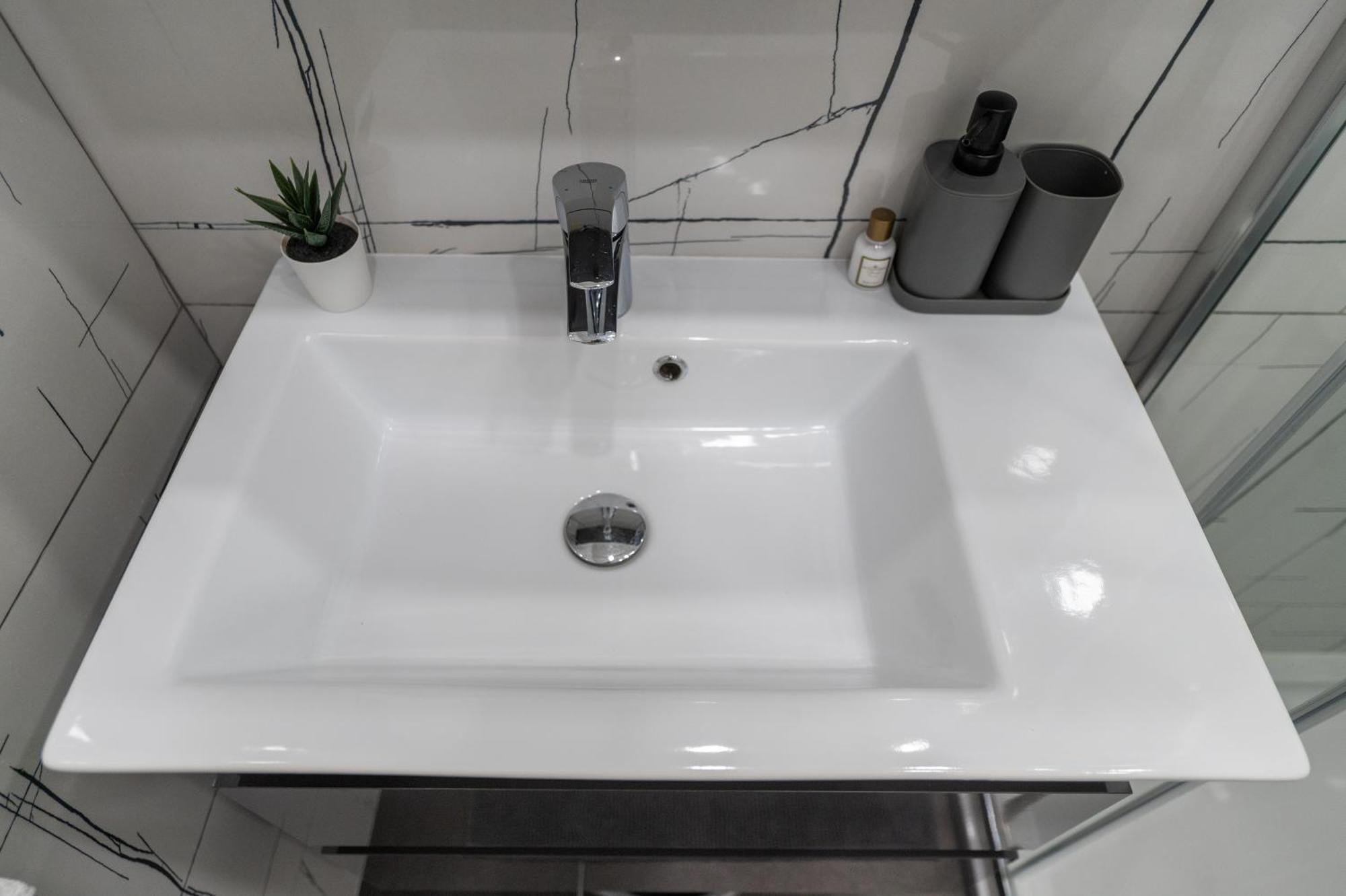 Apartmani Sani Makarska Bagian luar foto