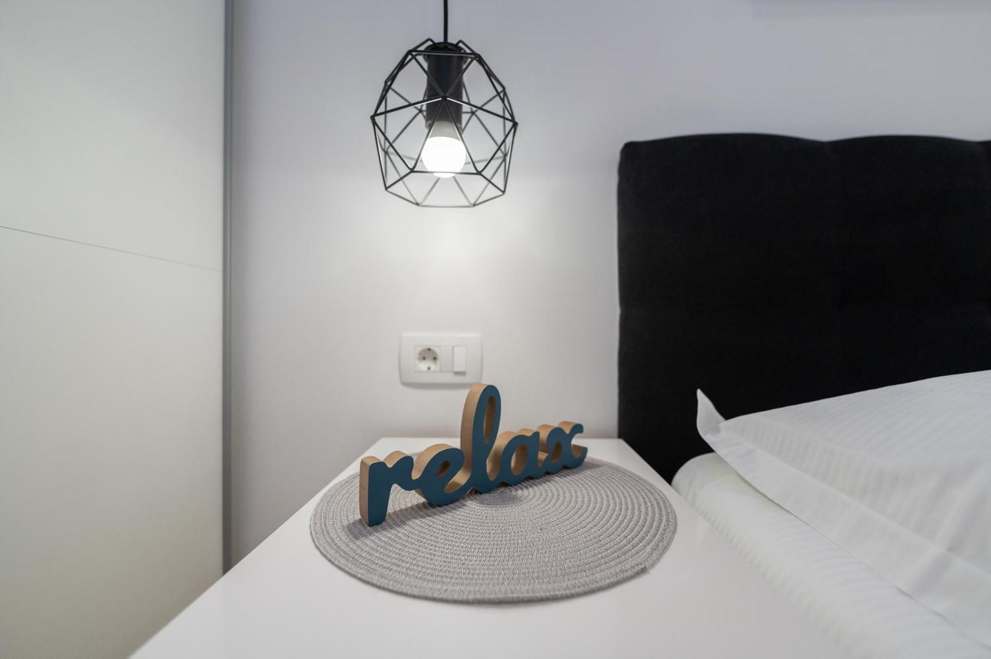 Apartmani Sani Makarska Bagian luar foto