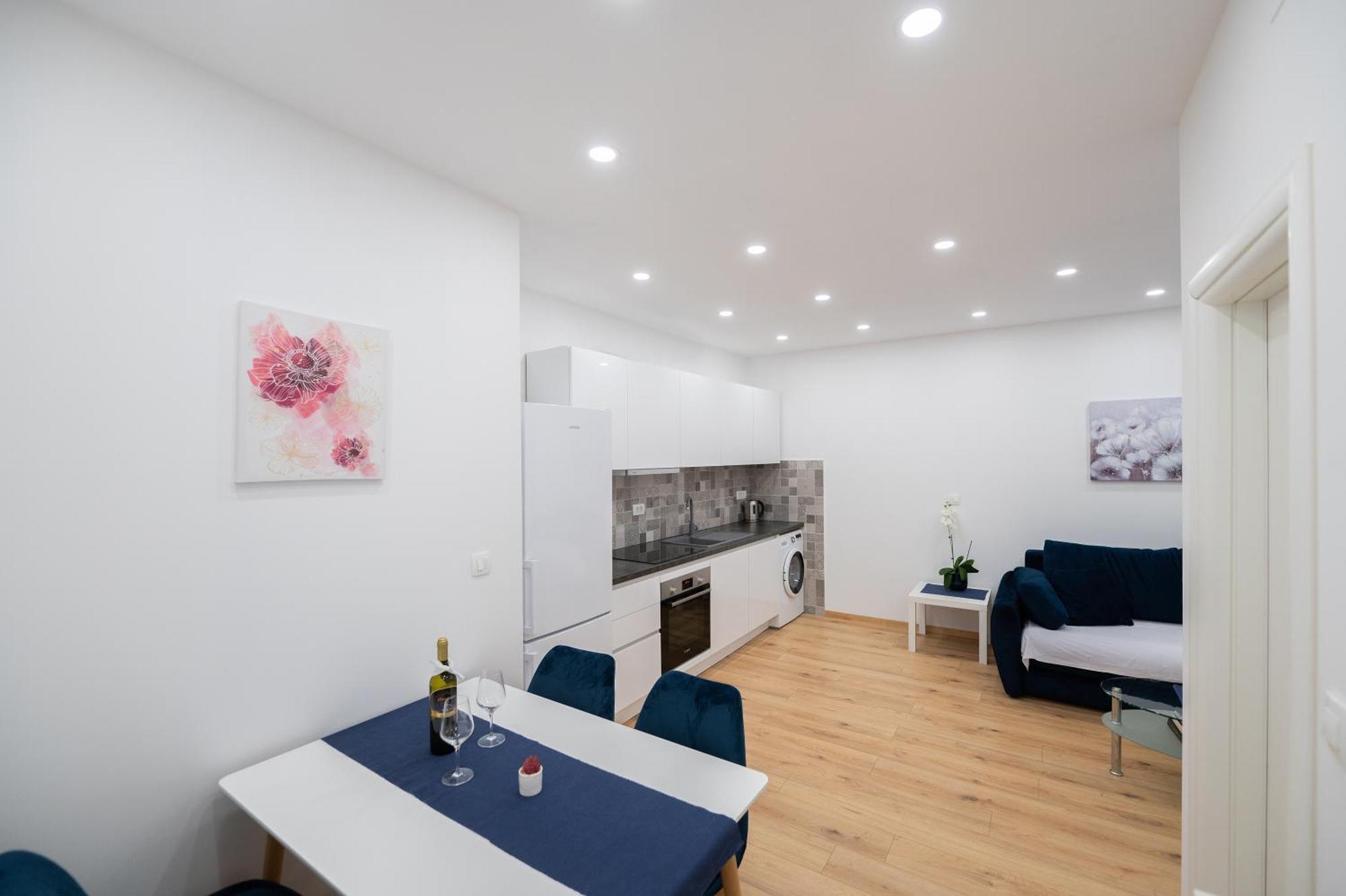 Apartmani Sani Makarska Bagian luar foto